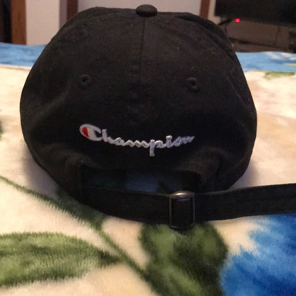 Champion Dat Hat. - Picture 2 of 3
